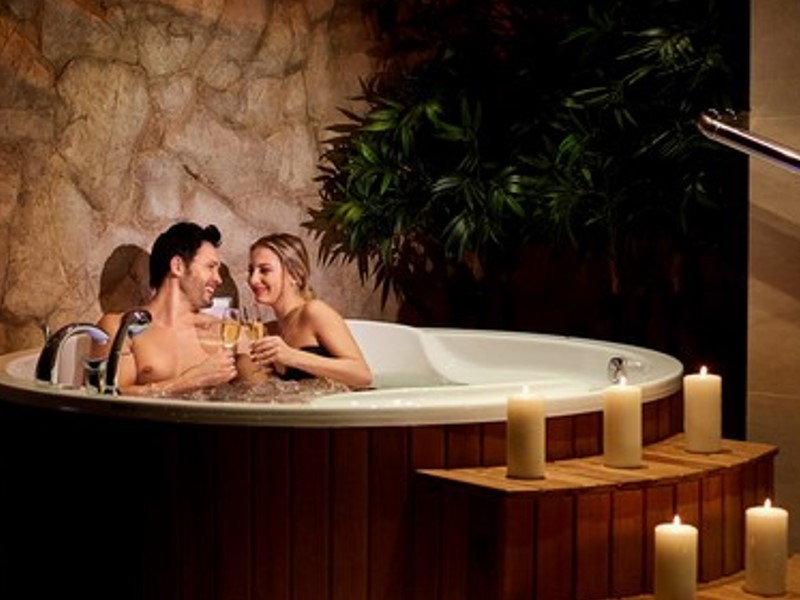 romantični paketi za dva vključujejo posebno kopel za dva
